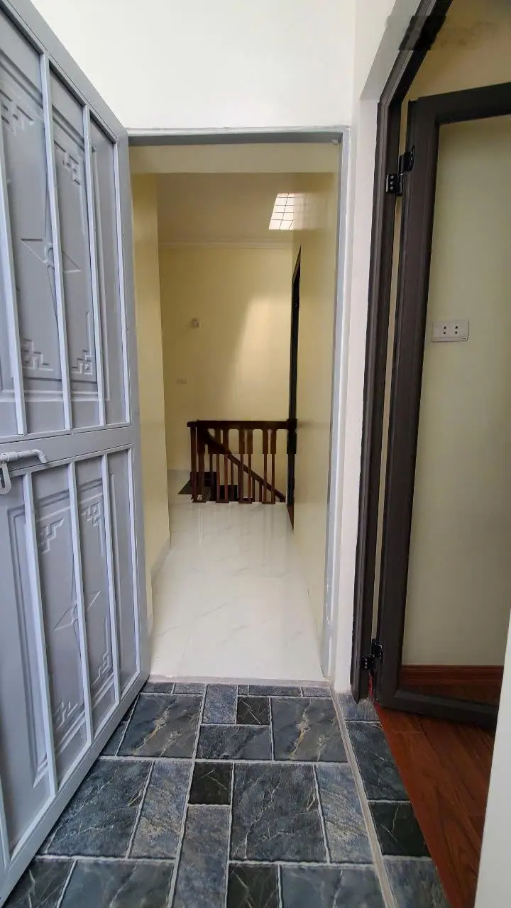 Bán nhà Tôn Đức Thắng, 70m ra phố, ngõ 3m, DT 33m 3PN, sổ nở hậu , 4,85 tỷ. LH 0911 834 ***