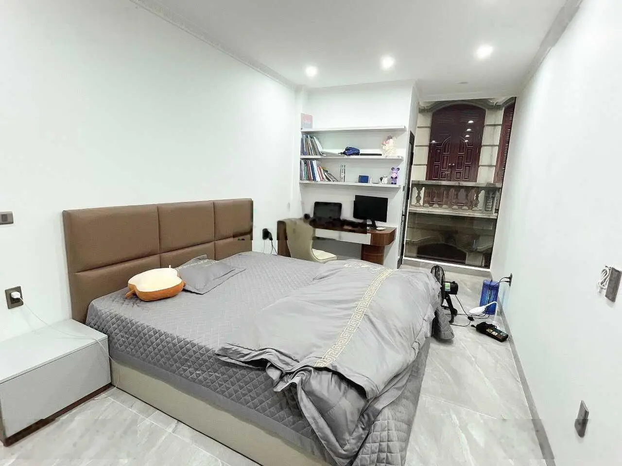 Tòa nhà 7 tầng thang máy, Trần Quốc Hoàn, vỉa hè ôtô tránh, 62m2 mặt tiền 6m - 26 tỷ, LH 0973 355 ***