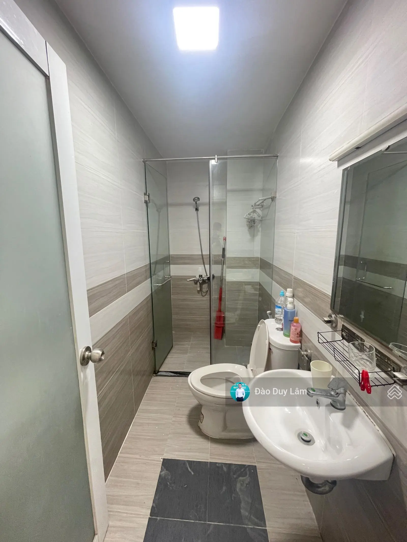 Về quê hạ giá bán gấp: Nhà 4 tầng mặt tiền kinh doanh, đường 10m thông khu Hồng Long, Hiệp Bình.