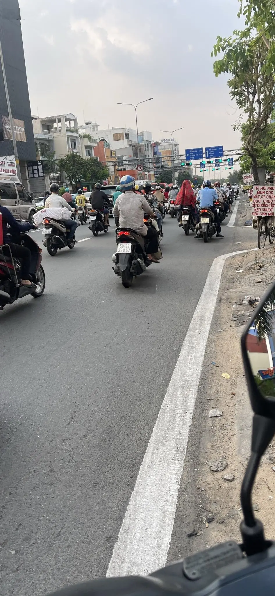 CẦN BÁN GẤP CĂN NHÀ 4tầng.Nhà 2MT THĂNG LONG (trước sau)p4-tân bình. GIÁ CỰC RẺ .chưa được 220tr/m2