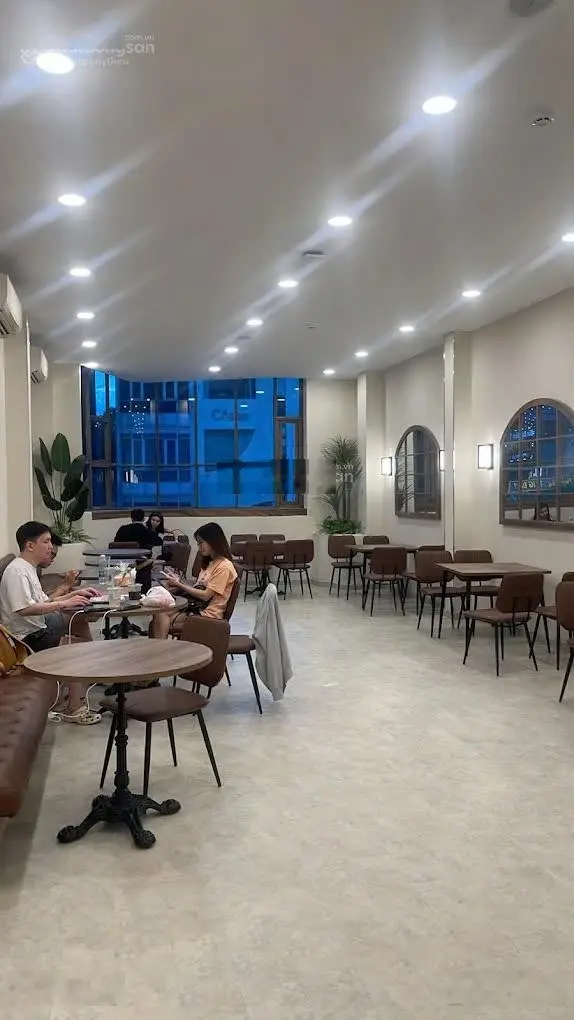 Mặt tiền sư vạn hạnh - 8 tầng thang máy ( 5x26m ) - hđ thuê 220tr - ngộp nh bán nhanh - 36 tỷ