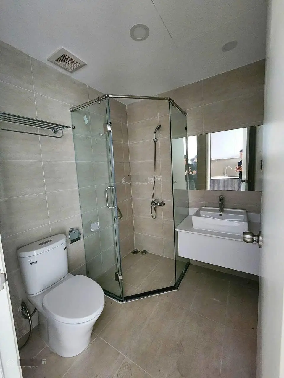 Bán lại căn Officetel 37m2 gần Phú Mỹ Hưng Q7, nhận nhà vào ở ngay. 2 tỷ 059 triệu (full giá)