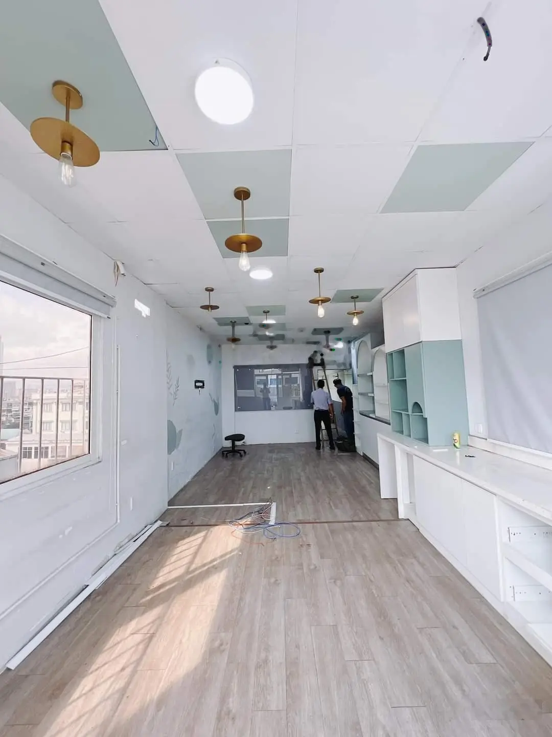 Bán nhà Đ Hoàng Diệu. TT hành chính Quận 4. DT 50m2 - giá 10 tỷ. 6m x 13m. 2 tầng - oto vào nhà