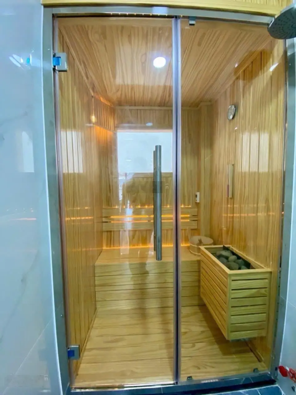 Bán nhà riêng quận 10 HXH Thành Thái 5 tầng 52m chỉ 10.3 tỷ, lh: 0907 082 ***