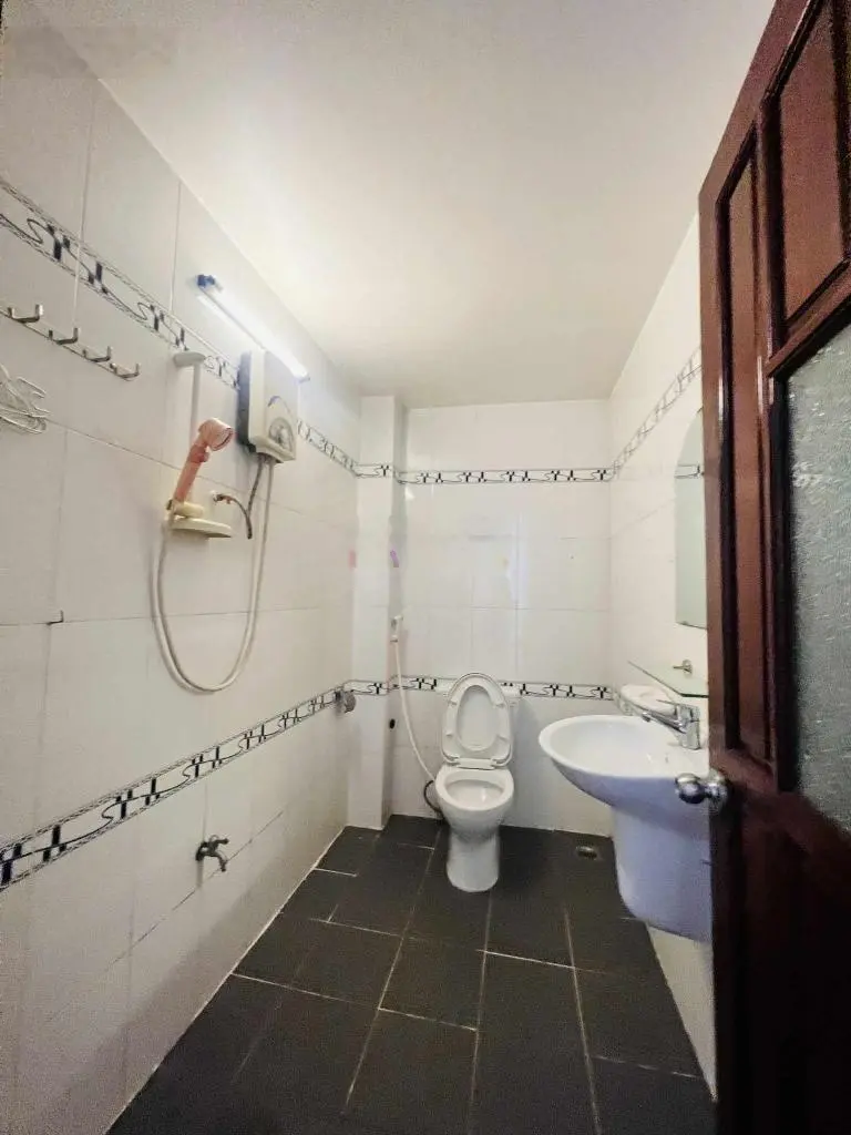 Bán nhà đường số 4, phạm văn đồng p. linh tây, q. thủ đức 71m2 hẻm xe hơi nhỉnh 5 tỷ
