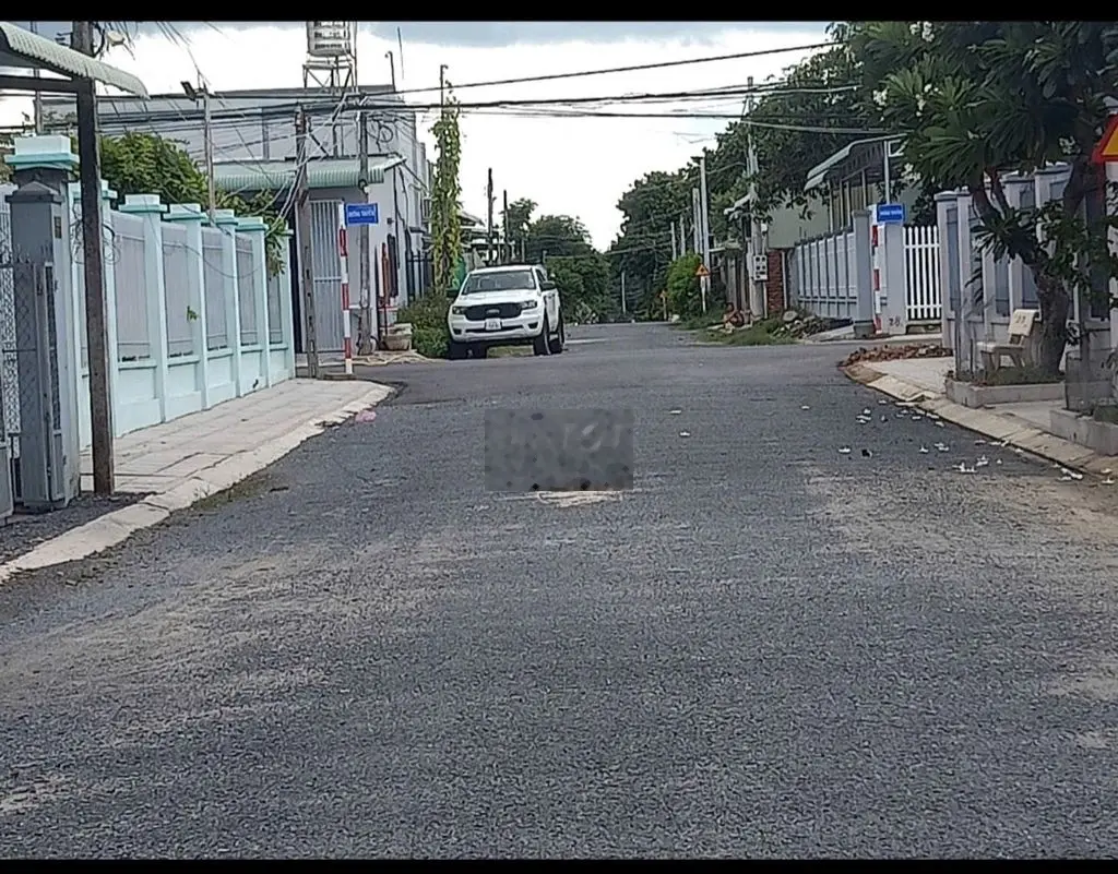 Nhà 5x29m, đường nhựa 10m, cách cây xăng 53 vài phút
