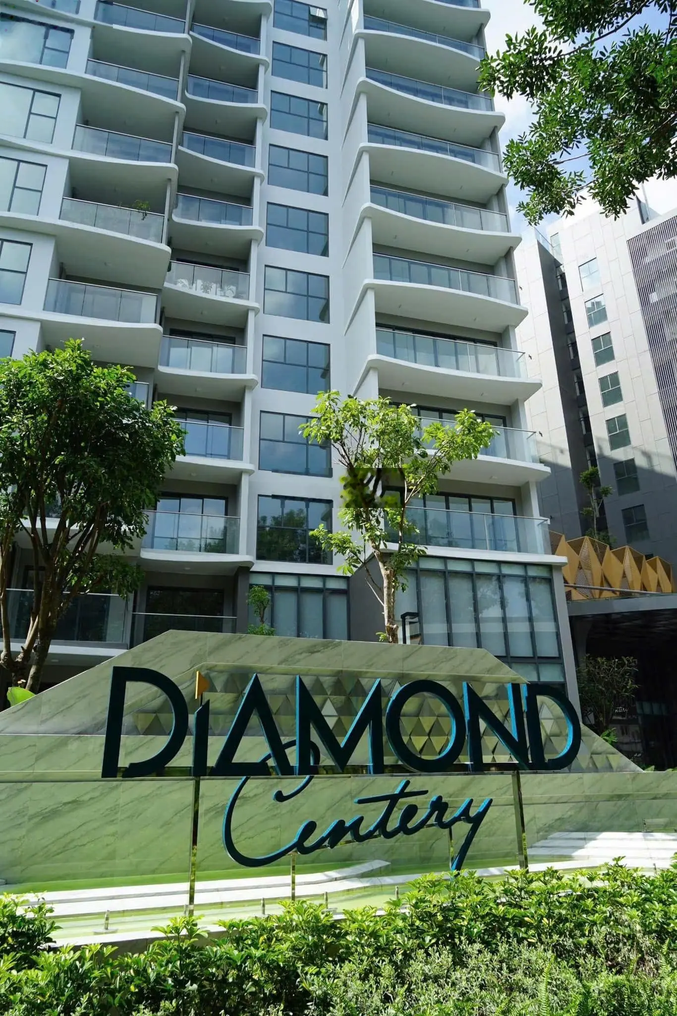 Bán căn hộ 3PN Celadon City sân bay 120m2 giá 7.3 tỷ .xe oto vài tận cửa Lh 0394 000 ***