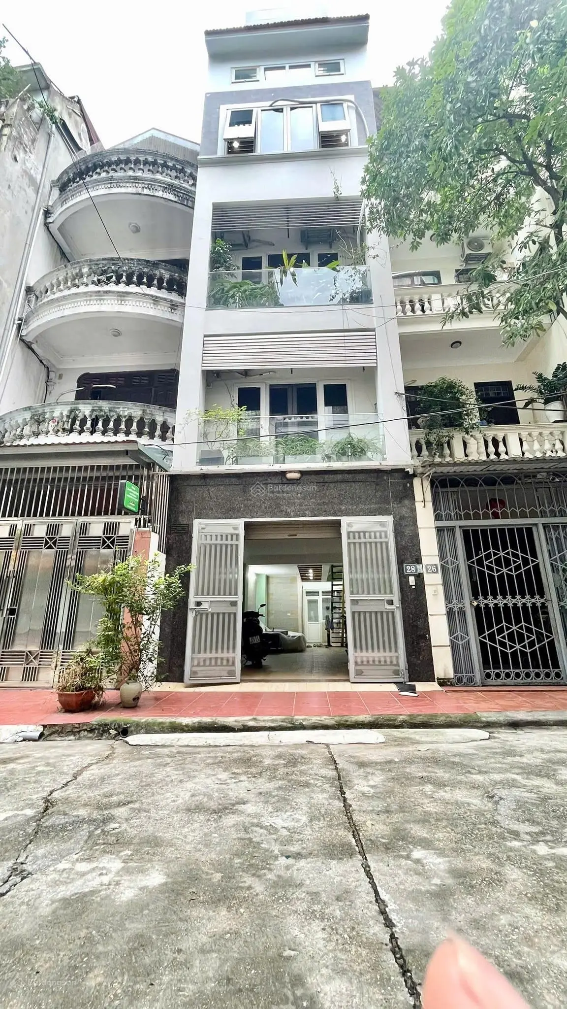 Bán nhà liền kề, LK Ô 40 Định Công, Q. Thanh Xuân, 92m2, oto tránh, vỉa hè.