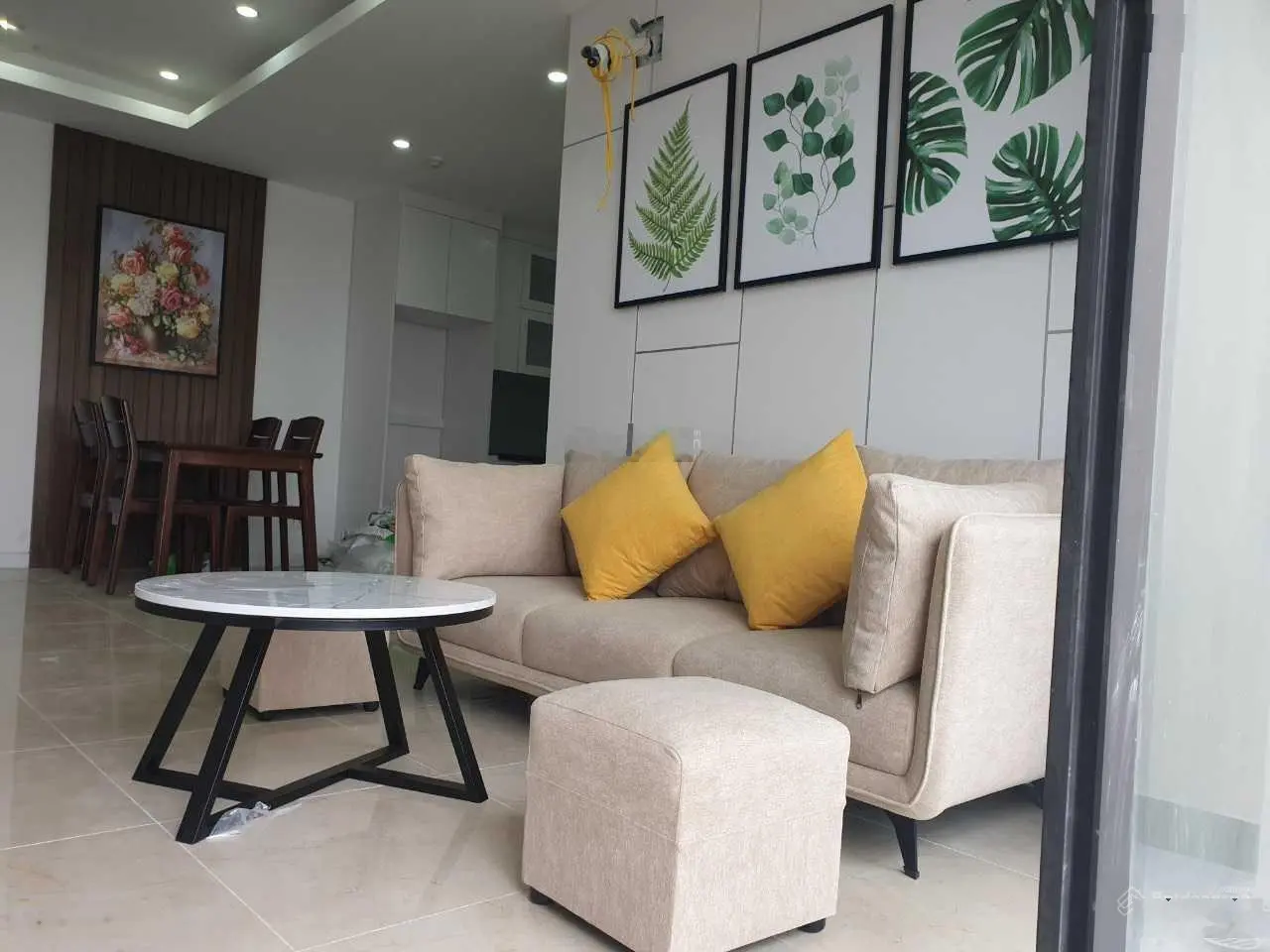 (View hồ). Bán 2PN 2WC 83m2 ban công ĐN Vinhomes D'Capitale Trần Duy Hưng - full đồ tòa C6 Vincom