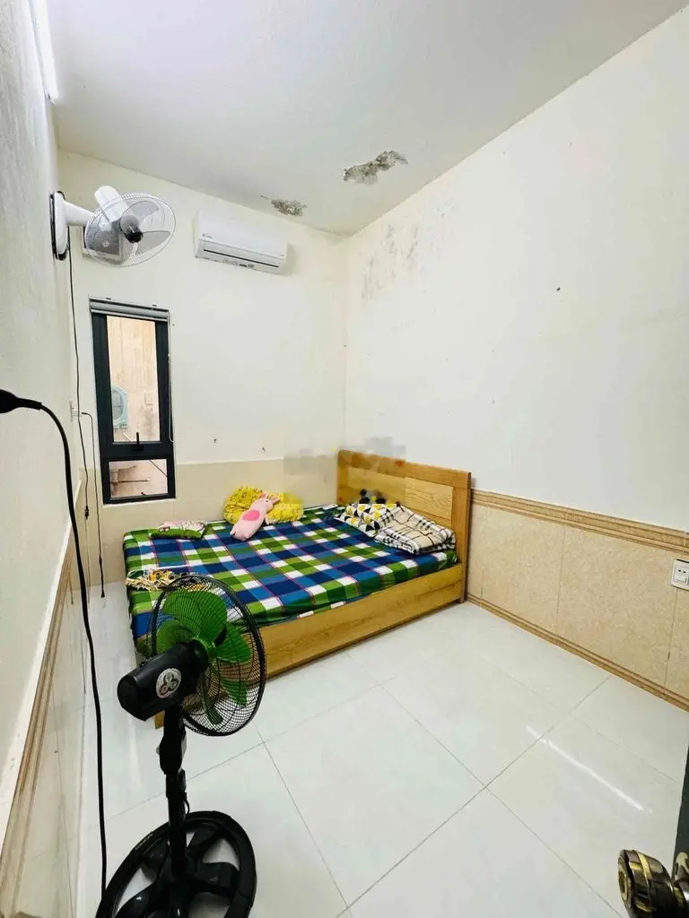 nhà 2 tầng kiệt xe tải Bình Kỳ
