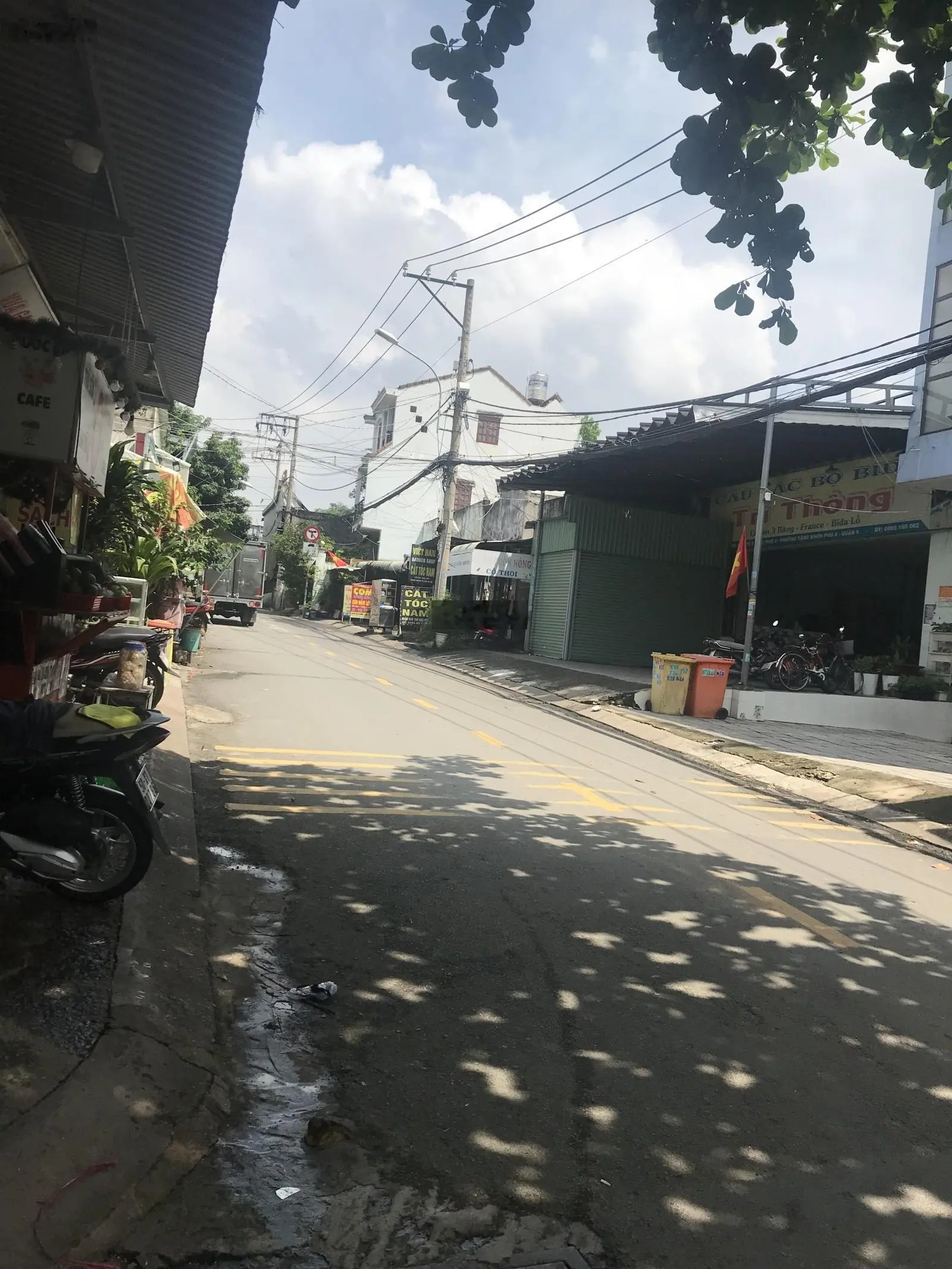 Chính chủ bán nhà 1 Trệt 3 Lầu Đường Lã Xuân Oai - Kề ĐH giao Thông vận tải FPT, Hutech, KCN Cao Q9