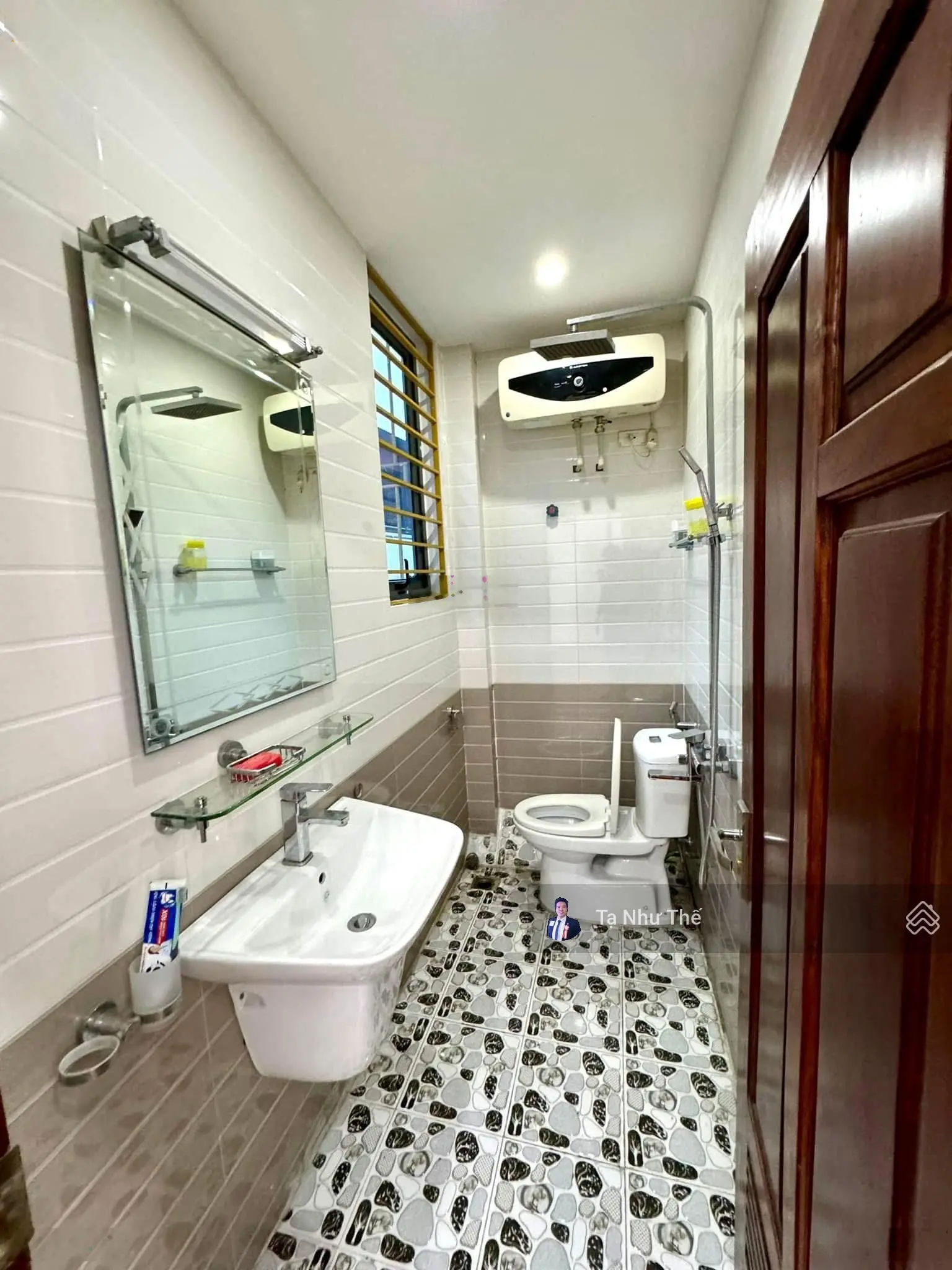 Bán nhà lô góc, phân lô ô tô tránh, lê trọng tấn, hiếm, 38m2, 5t, mặt tiền 6,5m, giá 12,5 tỷ
