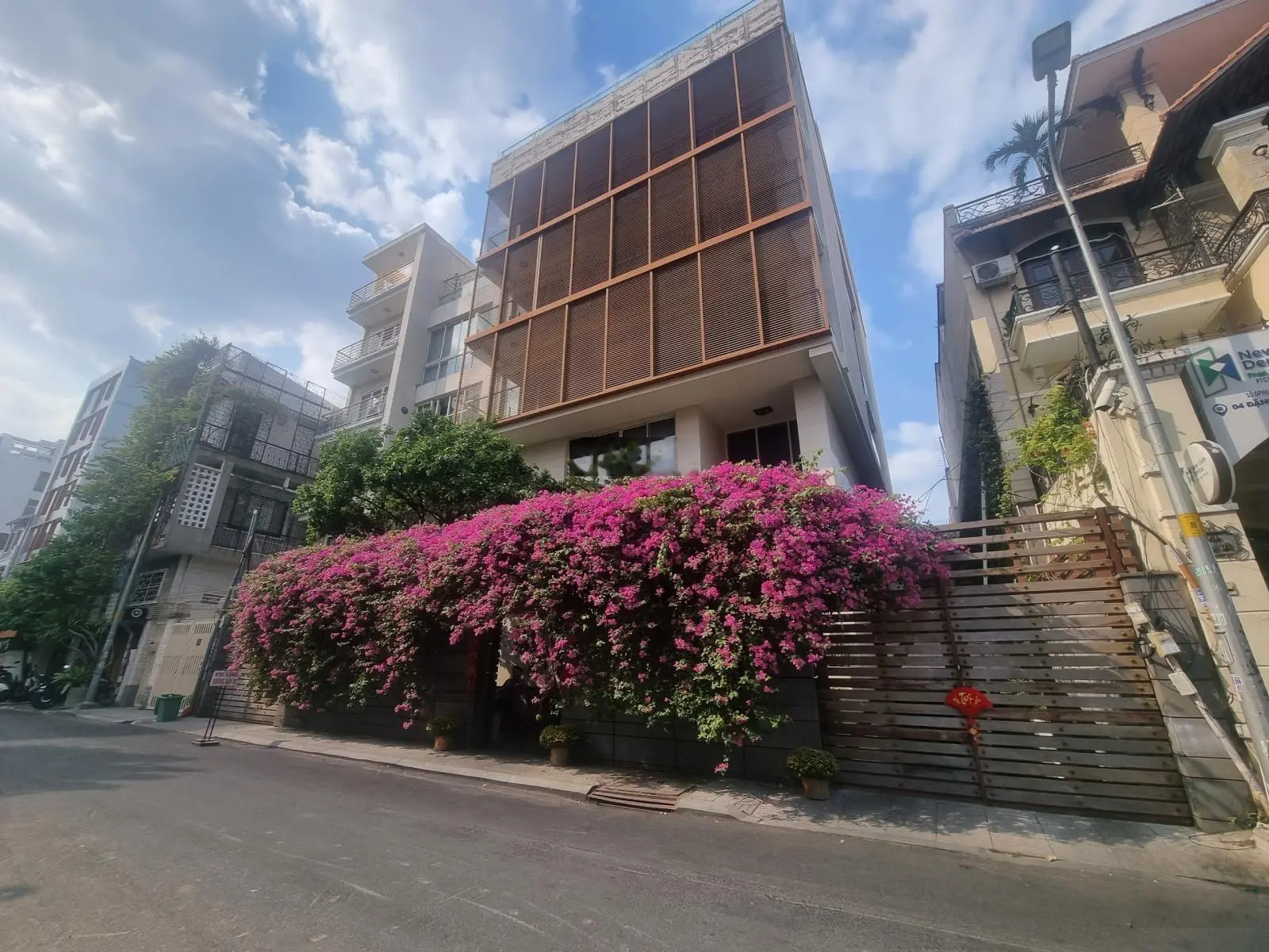 Hạ giá bán gấp mặt tiền Sư Vạn Hạnh, P. 12, Q. 10 - DT: 8x20m 5 tầng giá 58 tỷ thương lượng