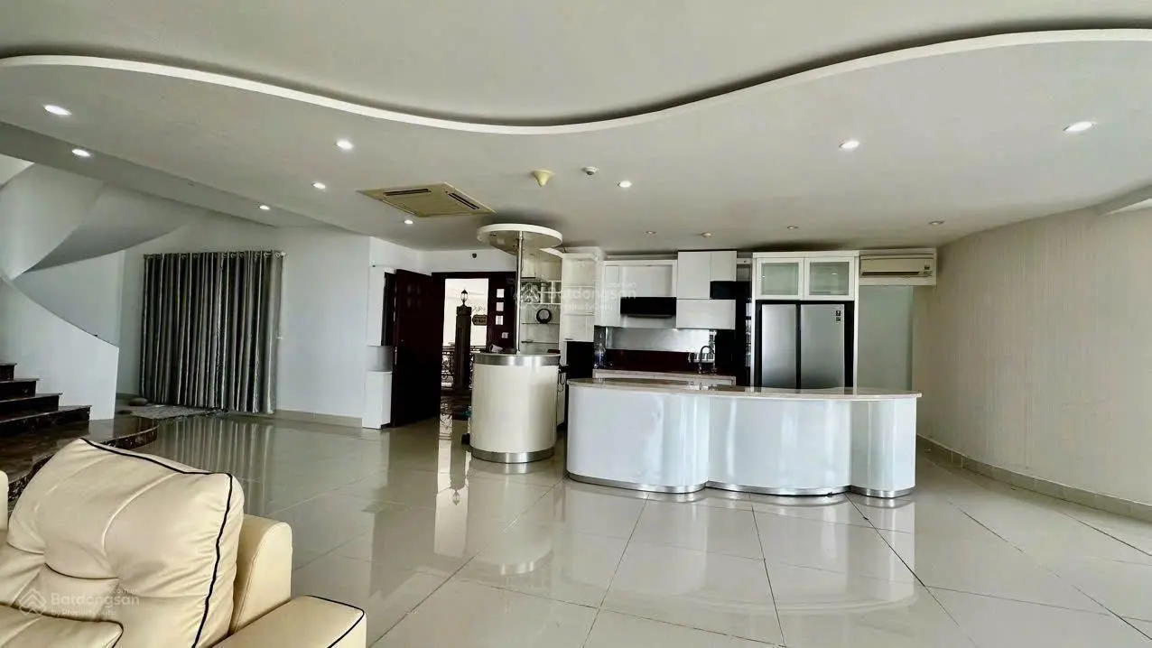 Căn hộ penthouse tầng 19, (DT 592m2) view thoáng nhìn ra sông Đồng Nai lô góc 2 mặt tiền