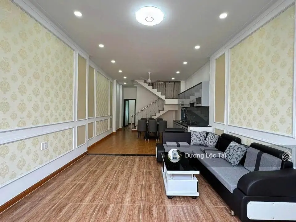 Ngộp ngân hàng bán gấp nhà 60m2/1ty3 mt đường nguyễn thái bình, tdm, sổ sẵn
