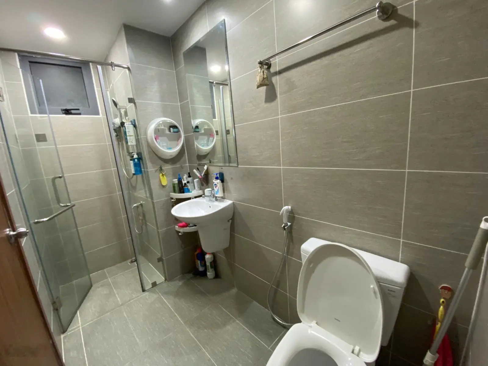 Bán nhanh căn Pegasuite 68m2 đã có sổ 2PN 2WC giá 3,6 tỷ nhà đẹp full nội thất hỗ trợ vay ngân hàng