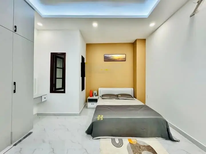 Bán gấp nhà đẹp hẻm xe hơi Đ. CMT8, P15, Q10 .DT: 5,5x17m Full Nội Thất Vào Ở Ngay Giá 4Tỷ 360.