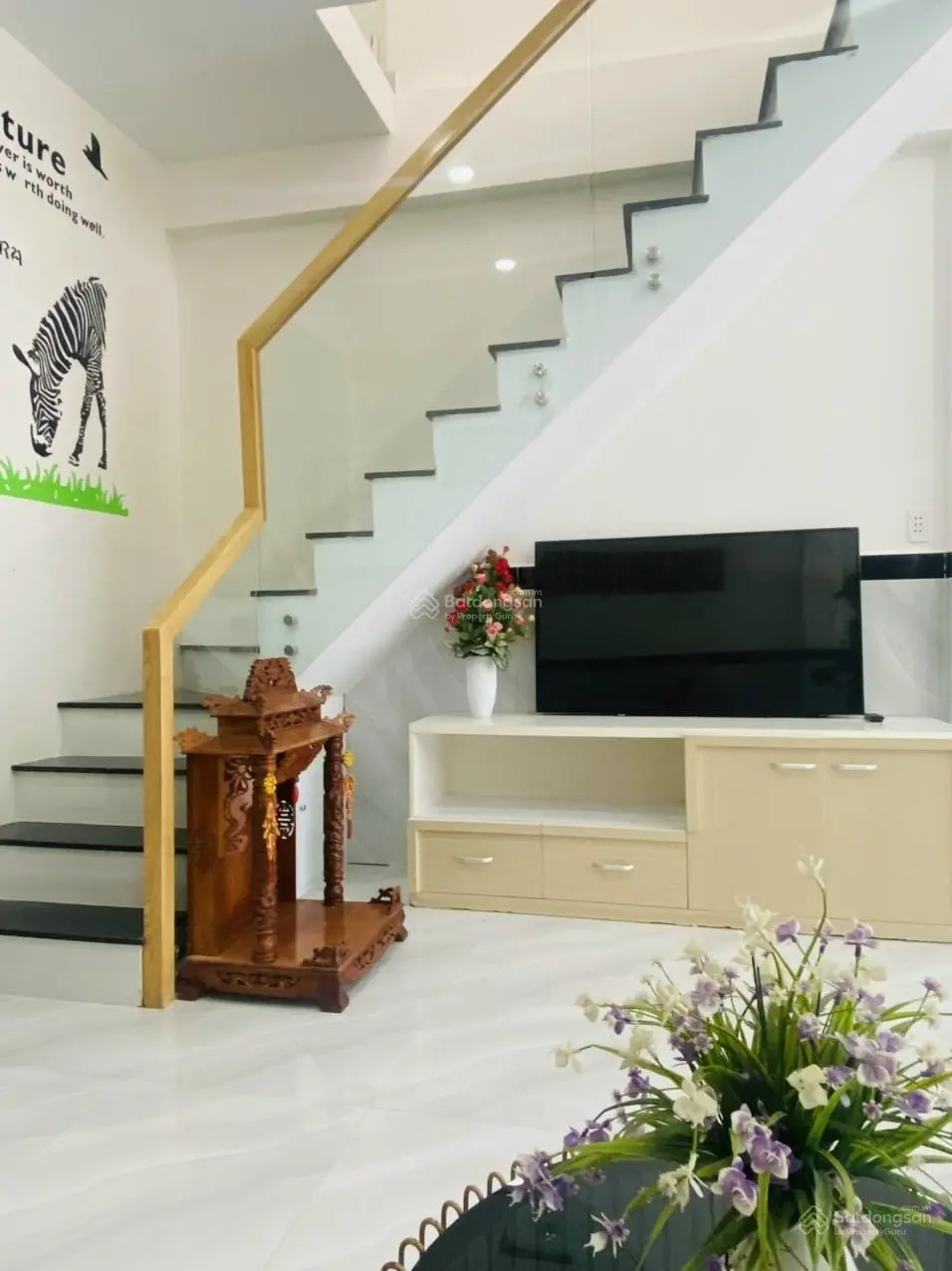 Bán nhà đẹp lung linh mặt tiền đường Phạm Thế Hiển, P6, Q8. Khu sầm uất phù hợp KD mọi ngành nghề
