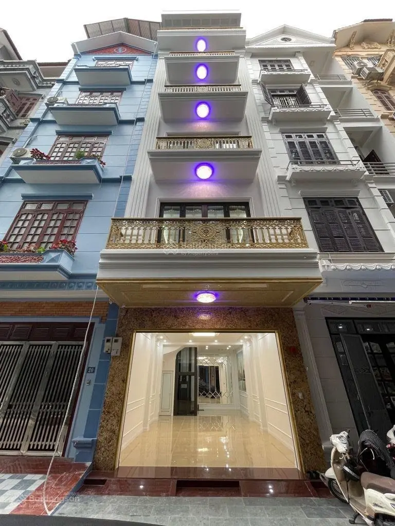 Bán nhà 5 tầng phố Trích Sài 45m2 mặt tiền 4.5m ô tô tránh cách Hồ Tây 10m giá hơn 17 tỷ