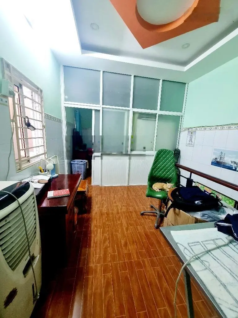 Bán NR 43m2 2 tầng, Nguyễn Tri Phương, Quận 10, giá 5,3 tỷ