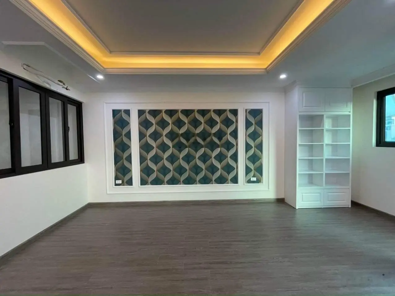 Siêu Đẹp! Hoàng Cầu, Đống Đa 65m2, MT 6m, 7T, Thang máy, nhà mới, vỉa hè, Ô tô, KD, VP nhỉnh 23 tỷ.