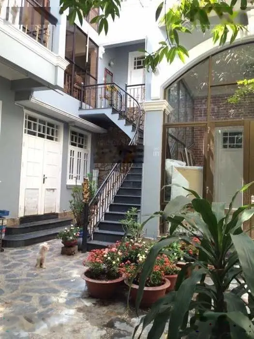Biệt thự sân vườn cực hiếm ngay trung tâm q1, 333m2(13x26) 3tầng, giá rẻ chốt nhanh