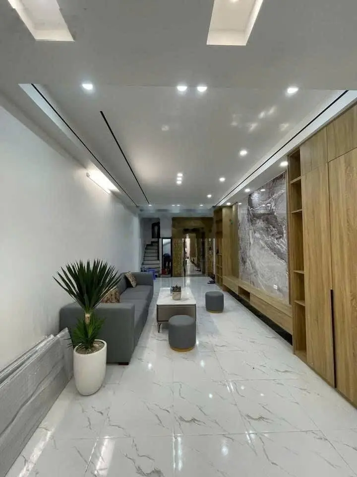 Hoa hậu - phùng chí kiên - hoàng quốc việt- nhà mới đẹp lung linh - phân lô ô tô ngủ trong nhà