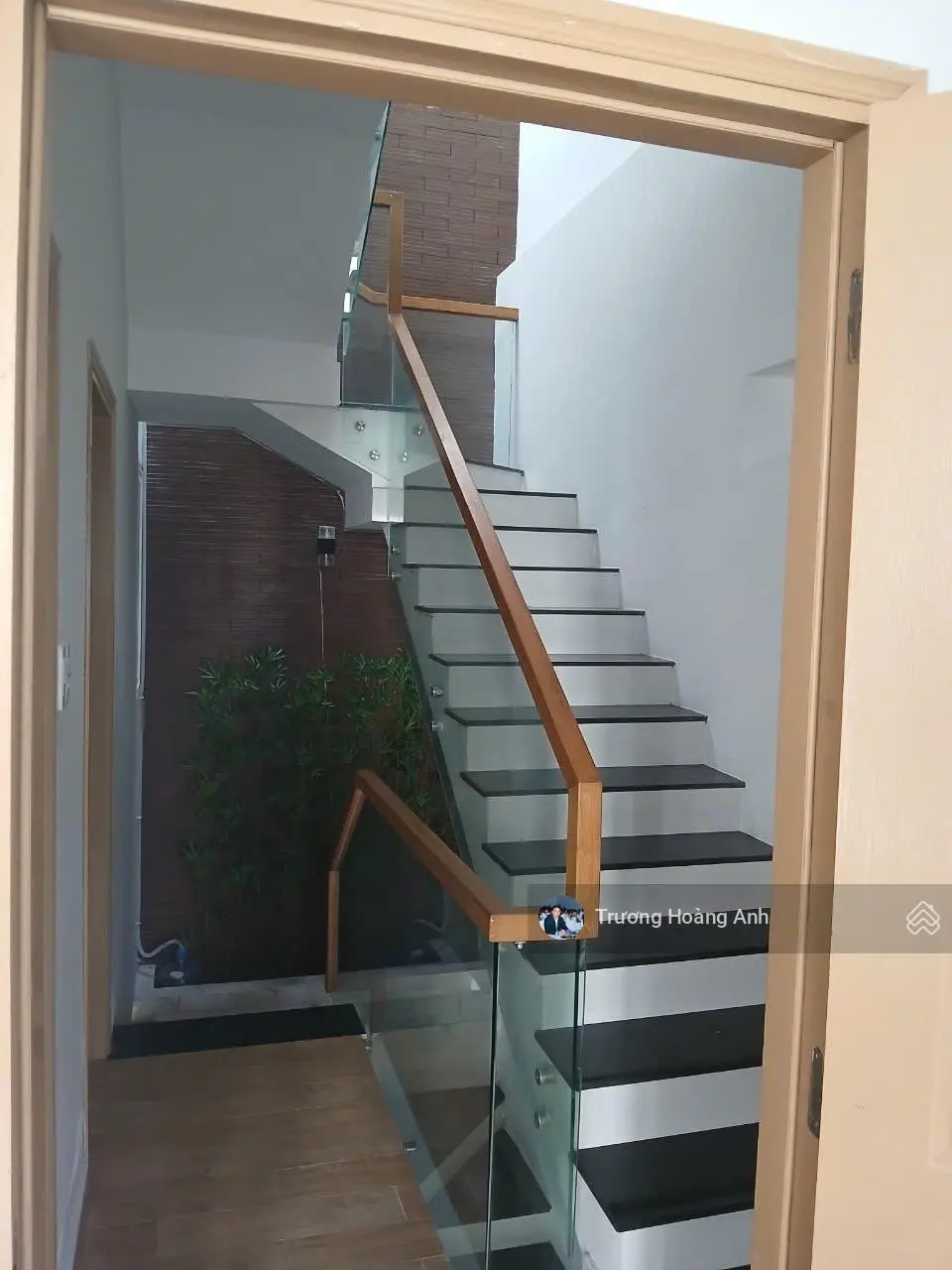 Bán Nhà 3 Tầng Kiệt 5m Võ Nguyên Giáp. Đối Diện Resort Furama. Cách Biển 200M. Giá Hơn 4Tỷ.