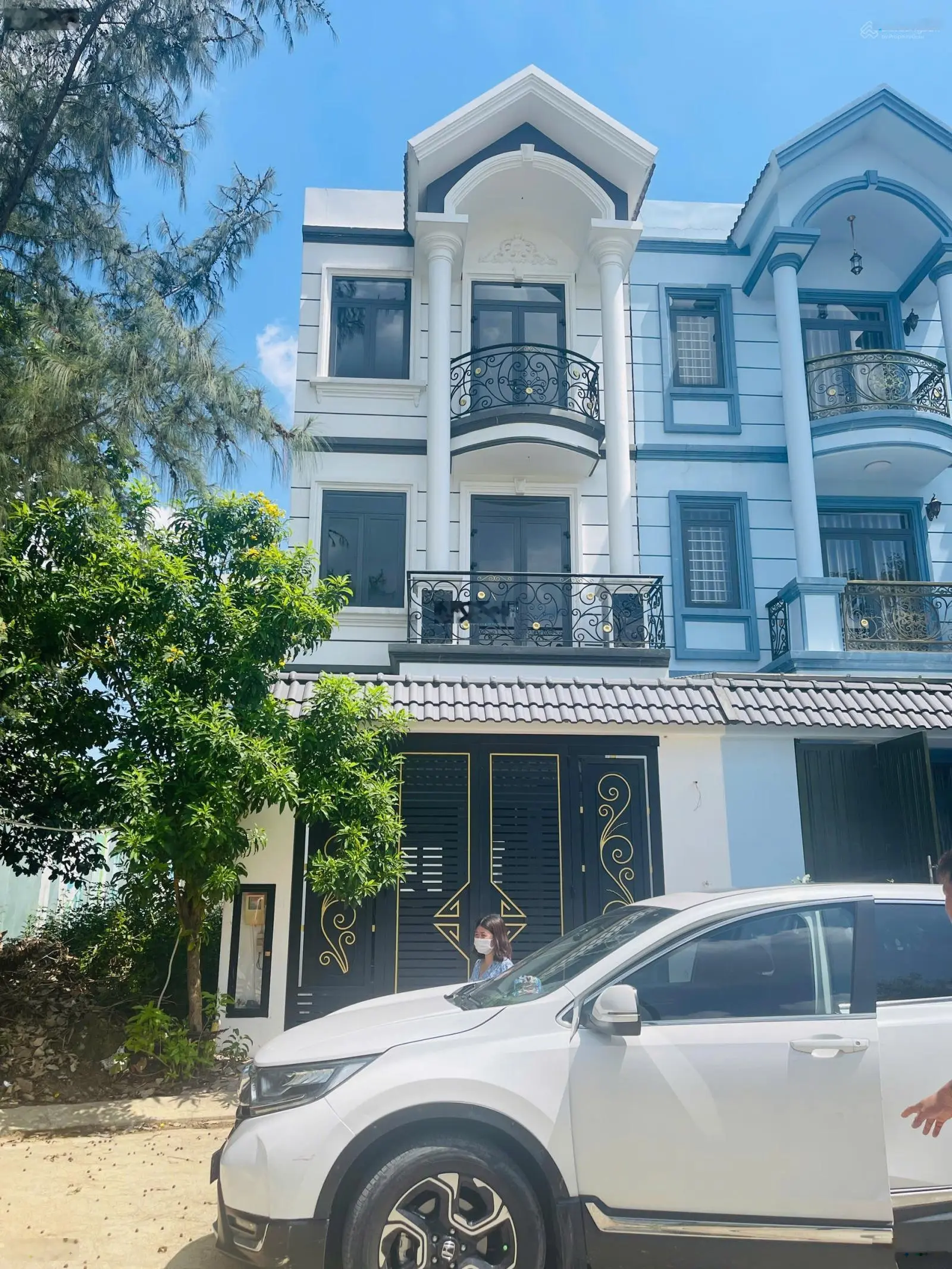 Cần tiền làm ăn, chấp nhận bán lỗ căn nhà đã có sổ hồng vị trí cực đẹp tại dự án Centana Quận 9