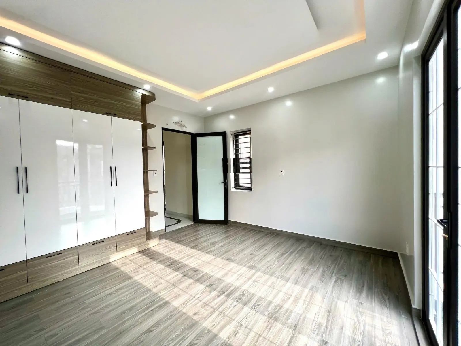 Bán nhà riêng view đẹp tại phường Dư Hàng Kênh, giá tốt nhất chỉ 4,68 tỷ VND, 65m2