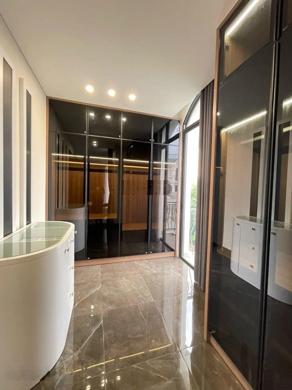 Bán căn góc view vườn hoa khu Sao Biển hoàn thiện full đồ, Vinhomes Ocean Park, 0963 892 ***