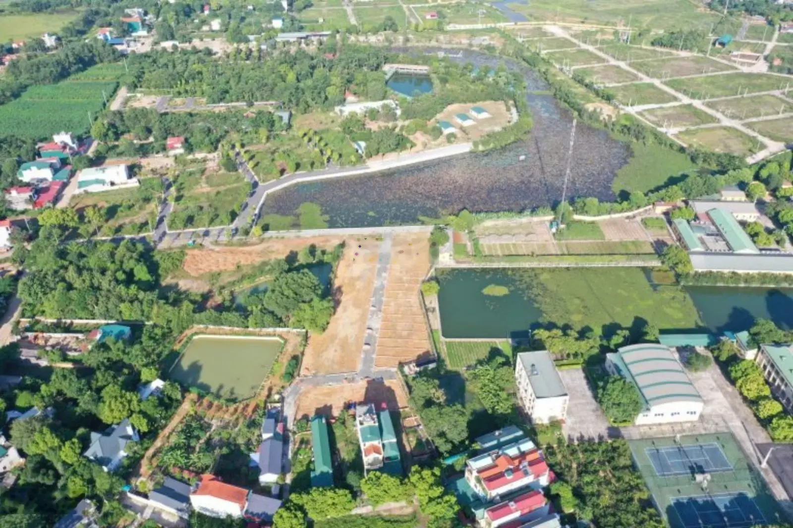 Chính chủ cần bán mảnh đất sát Hồ Sen rộng 3ha đẹp nhất Hòa Lạc sát đại học FPT giá giá 3x triệu!