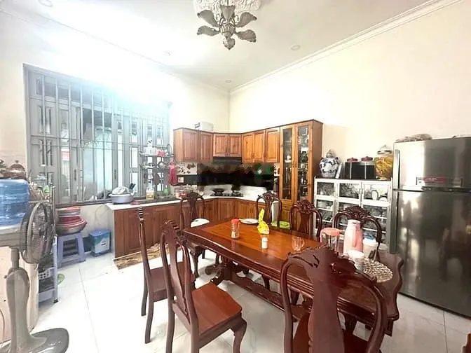 Vị trí trung tâm quận 12 - biệt thự sân vườn hơn 273m2, ngang 10m - 5