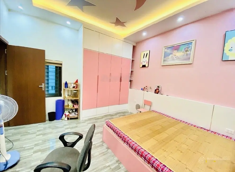 Chính chủ bán căn ngay ngã tư Vạn Phúc lô góc nhà đẹp ngõ ô tô vào nhà, 39m2, 5T, MT 4m, 8.29 tỷ
