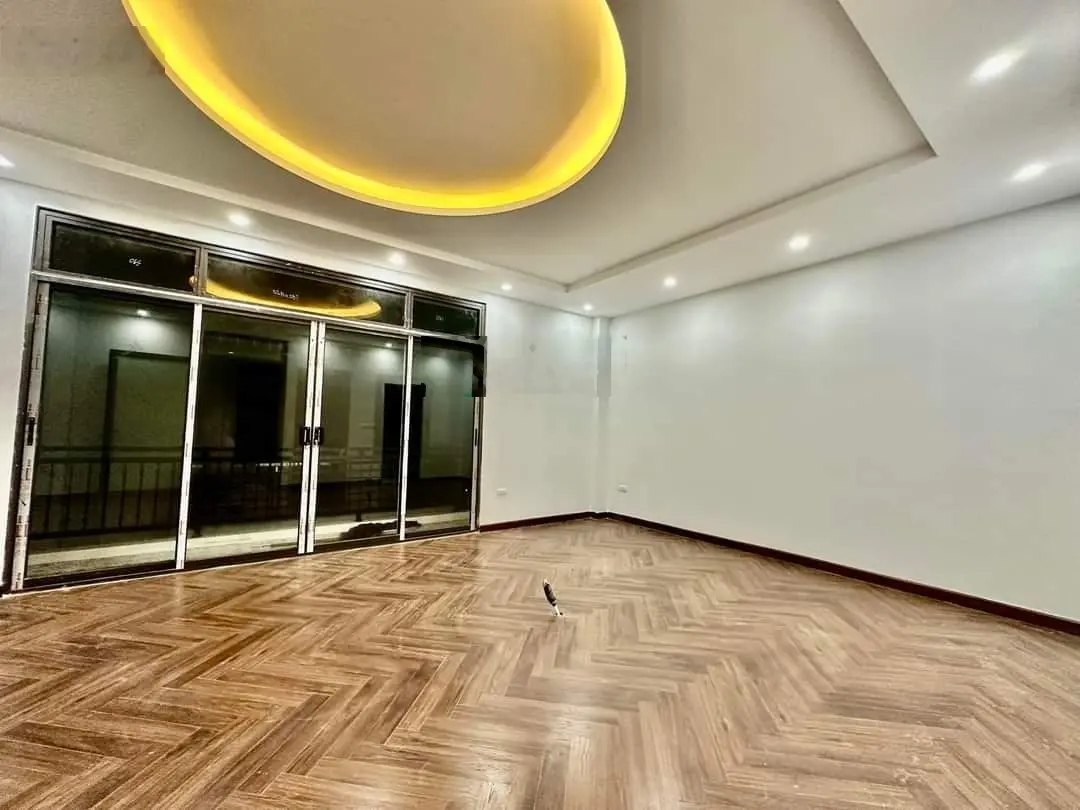 CHÍNH CHỦ BÁN NHÀ NGUYỄN VĂN CỪ - LONG BIÊN - PHÂN LÔ -GARA ÔTÔ - THANH MÁY- 135M*5T*MT8M*20 TỶ XÍU