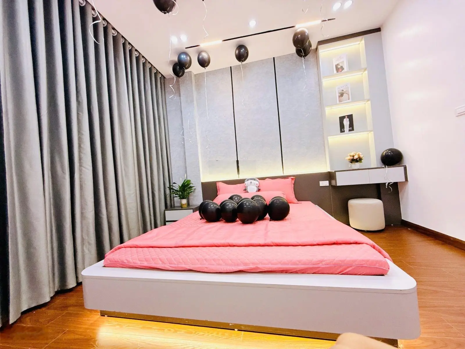 Nhỉnh 4 tỷ có ngay căn nhà 21m2 6 tầng trung tâm Đống Đa ngõ thông