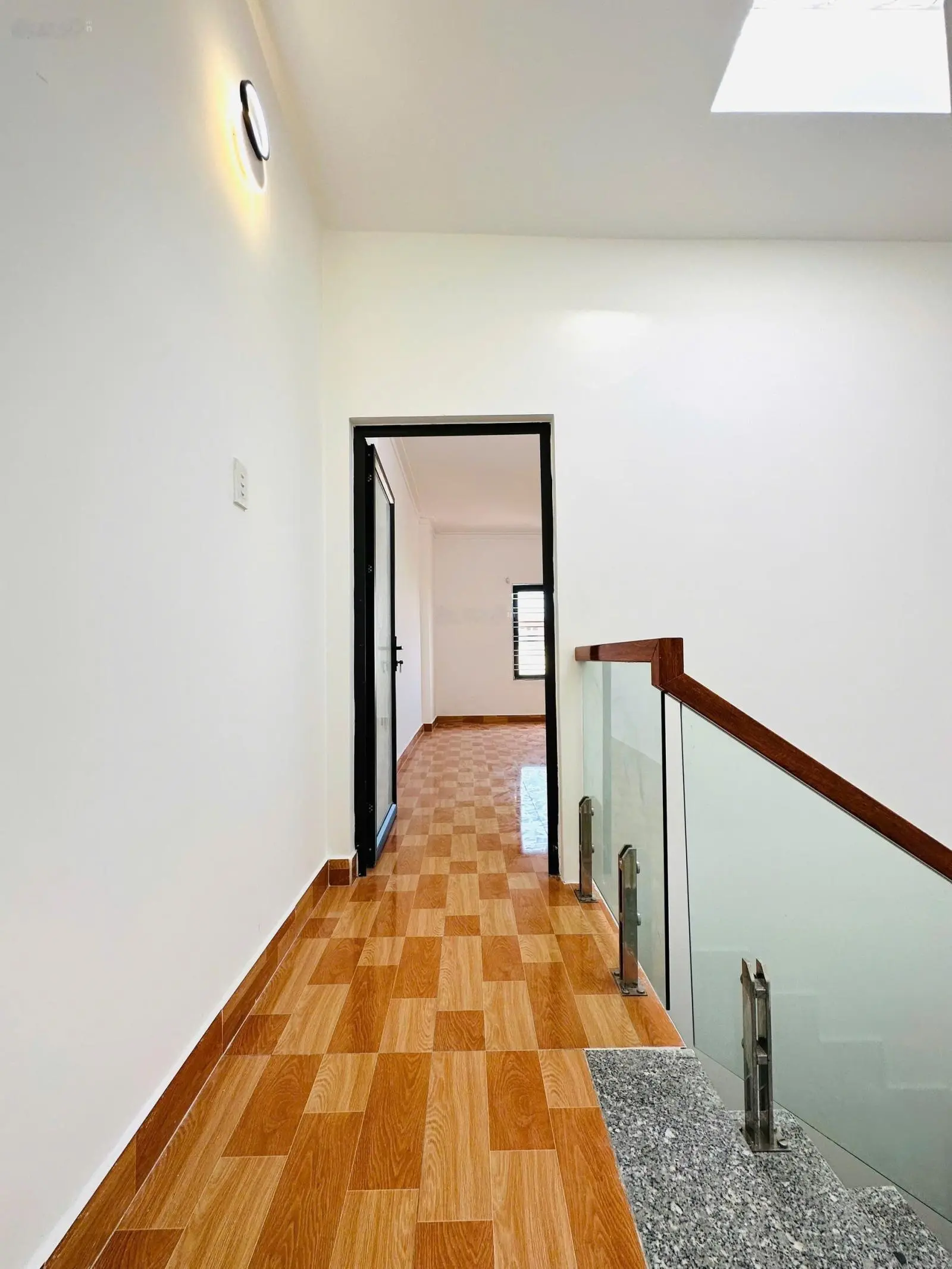 Bán nhà 4 tầng đường Đồng Hoà - Kiến An sau nhà mặt đường ô tô đỗ ngày đêm