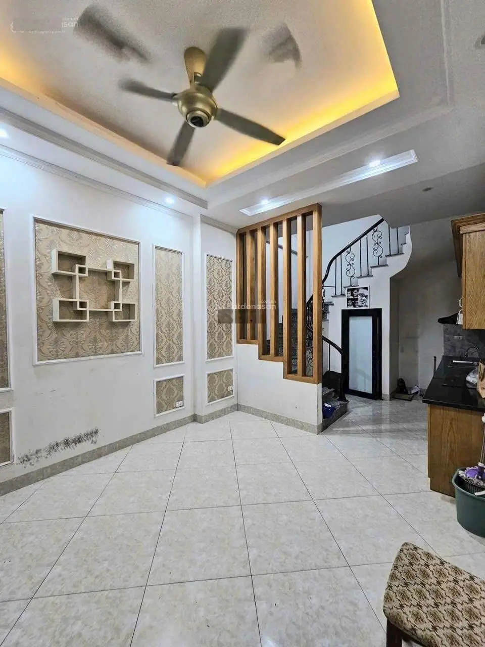 Bán nhà Ngọc Thụy 35m2 x 5 T ô tô đỗ cửa