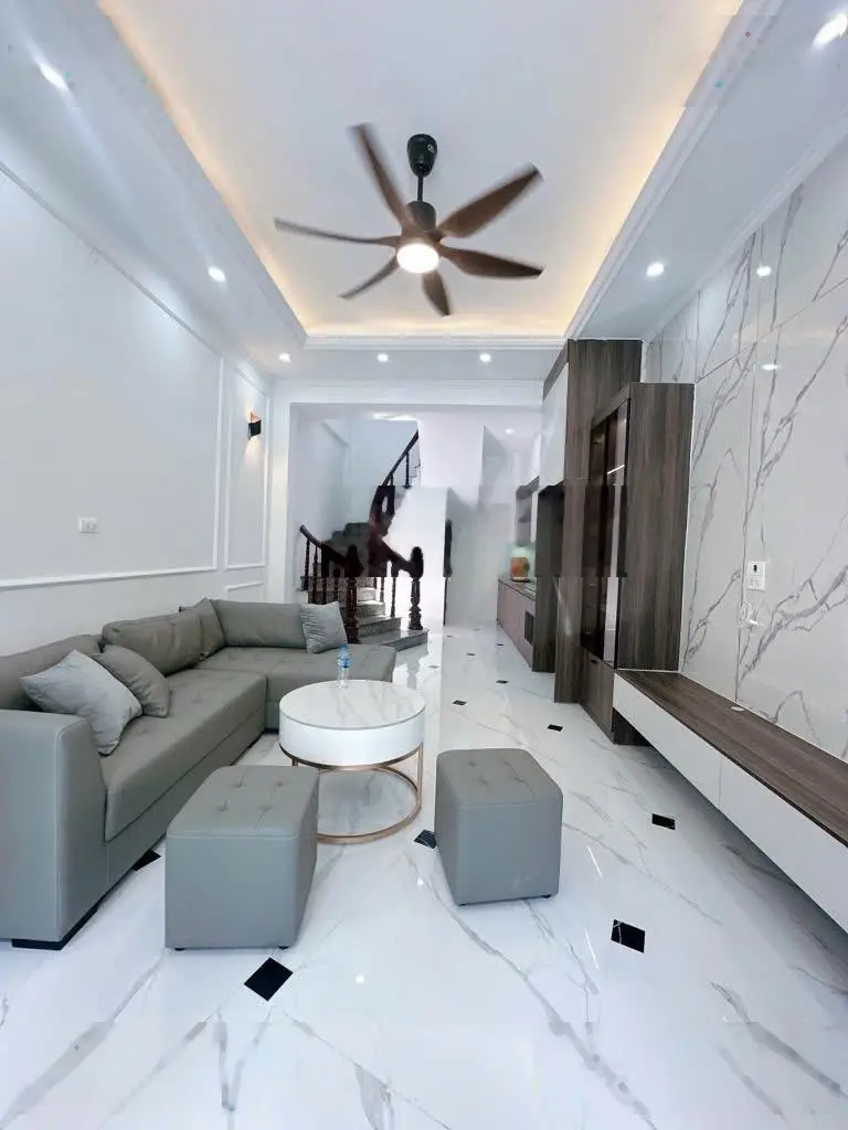 Chính chủ cần bán nhà 5 tầng full nội thất vip ngõ 264 ngọc thuỵ.