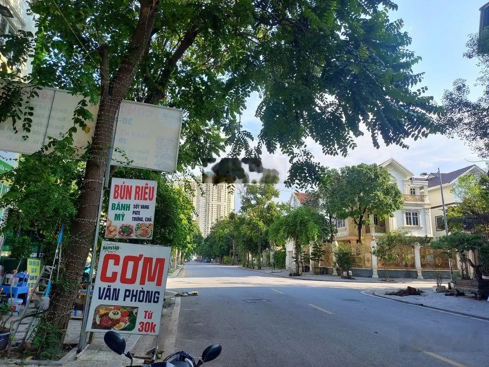 Bán nhà biệt thự thô tại kđt Văn Phú, giá cực chất 36 tỷ vnd, diện tích 203m2, mt 10m, kd đa ngành