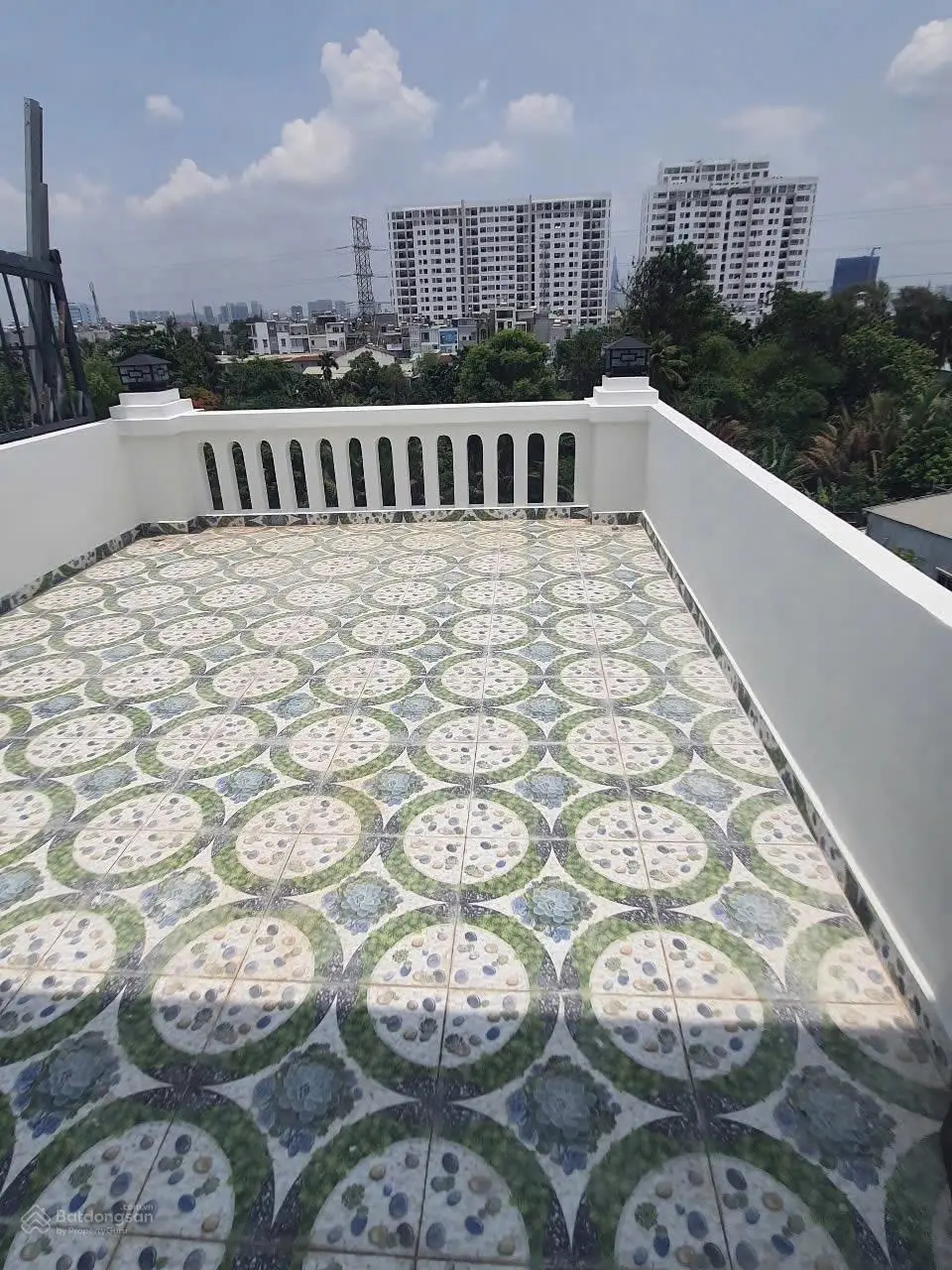 Bán nhà đường số 22, Phường Linh Đông. Hẻm xe hơi, nhà 1 trệt 2 lầu +Lửng + Mái che có 3PN