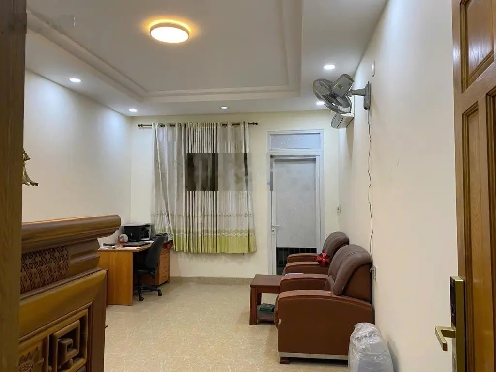 Chỉ xách vali về ở đường 8, Linh Trung 86m2 nhà đẹp 3 tầng 4PN 6.2 tỷ xe hơi ngủ trong nhà