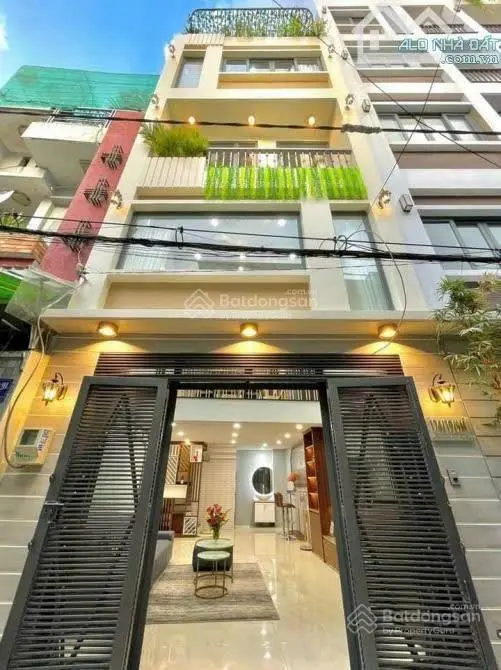 Chỉ với 4,8 tỷ chốt căn MT Hoa Sứ, P2, Q. Phú Nhuận 4 tầng - 60m2. Ngay Phố ẩm Thực Phan Xích Long