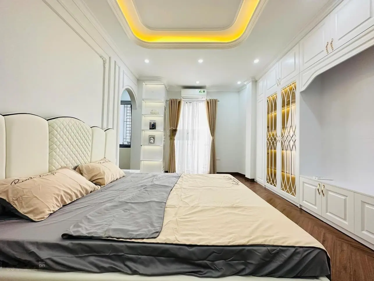 Bán nhà đội cấn tt ba đình - diện tích 45m2x5t- oto đỗ cổng-full nội thất- giá 9.6 tỷ