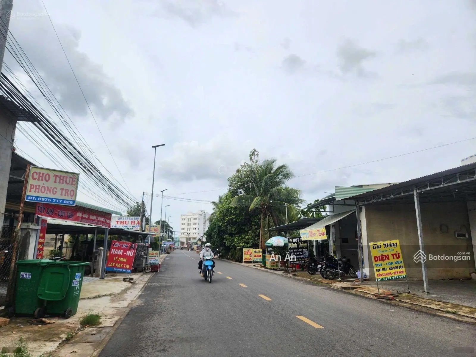 Cần tiền bán đất thổ cư 120m2/650tr SHR tại Bạch Đằng, Long Đức, Trà Vinh gần Chợ Đêm TP Trà Vinh