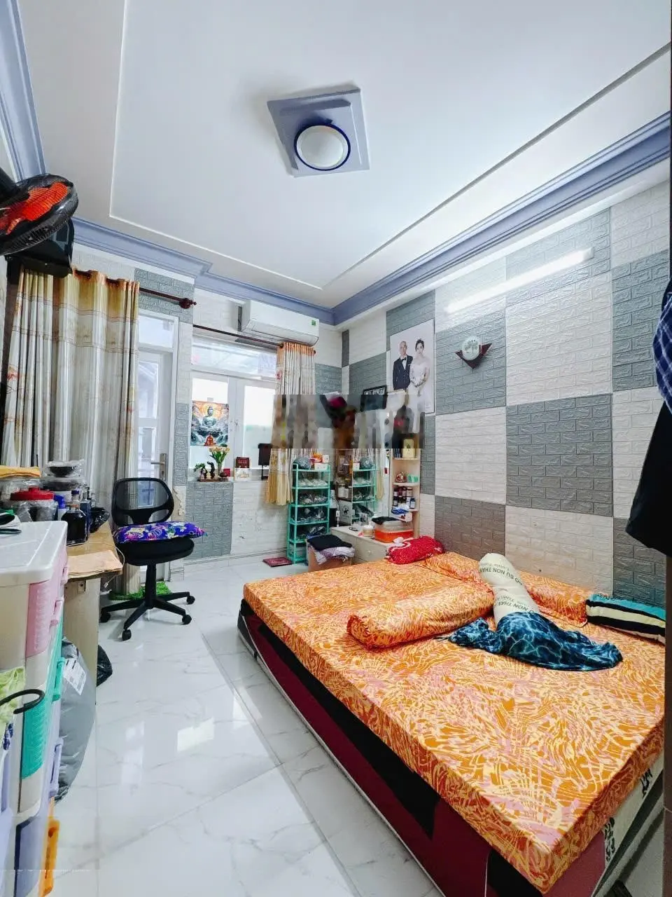 Q4 nhà MT hẻm 4m . 10m ra đường TTT . SHR 53m2 . 4 tầng BTCT . Chỉ 7.599 còn TL .