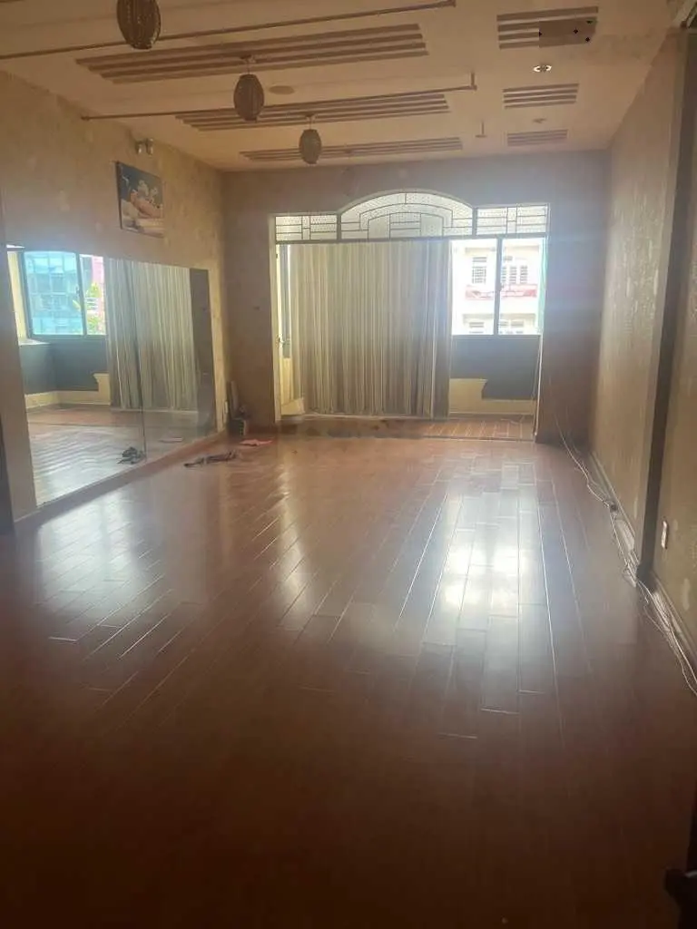 Mặt tiền kinh doanh Tạ Quang Bửu-78/80m2-5 tầng - 8PN - ngang 4 - ở hậu - chỉ 18.6 tỷ-hoàn công đủ