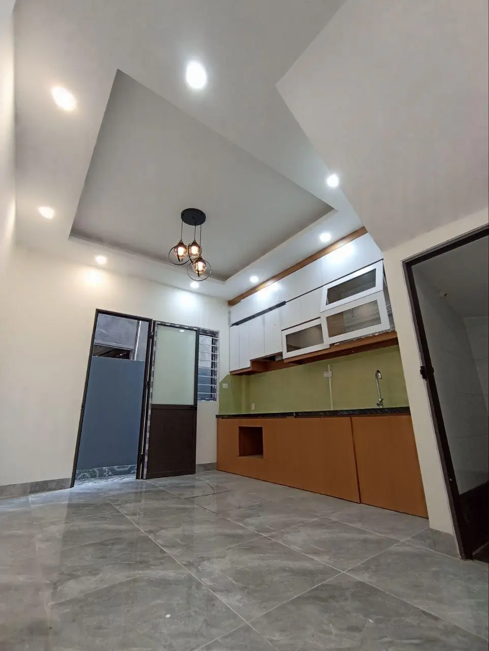Bán nhà lô góc 60m2, 3.05 tỷ, ra Tố Hữu 7 phút.