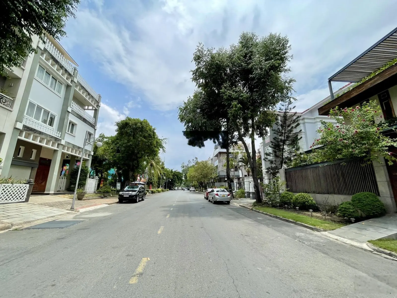 Siêu tốt bán nhà biệt thự góc 2 mặt tiền đường phạm thái bường phú mỹ hưng quận 7, 120 tỷ, 285m2