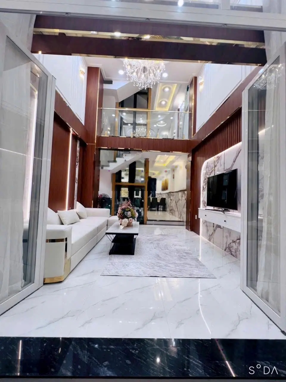 Bán nhà mới đẹp 6 tầng đường 43 Quận 7, nhà có thang máy, đầy đủ nội thất, giá 17,5tỷ thương lượng